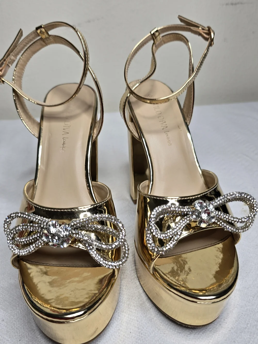 Wild Diva Lounge MIA-86 Gold Platform Block Heel Sandals with Rhinestone Bow